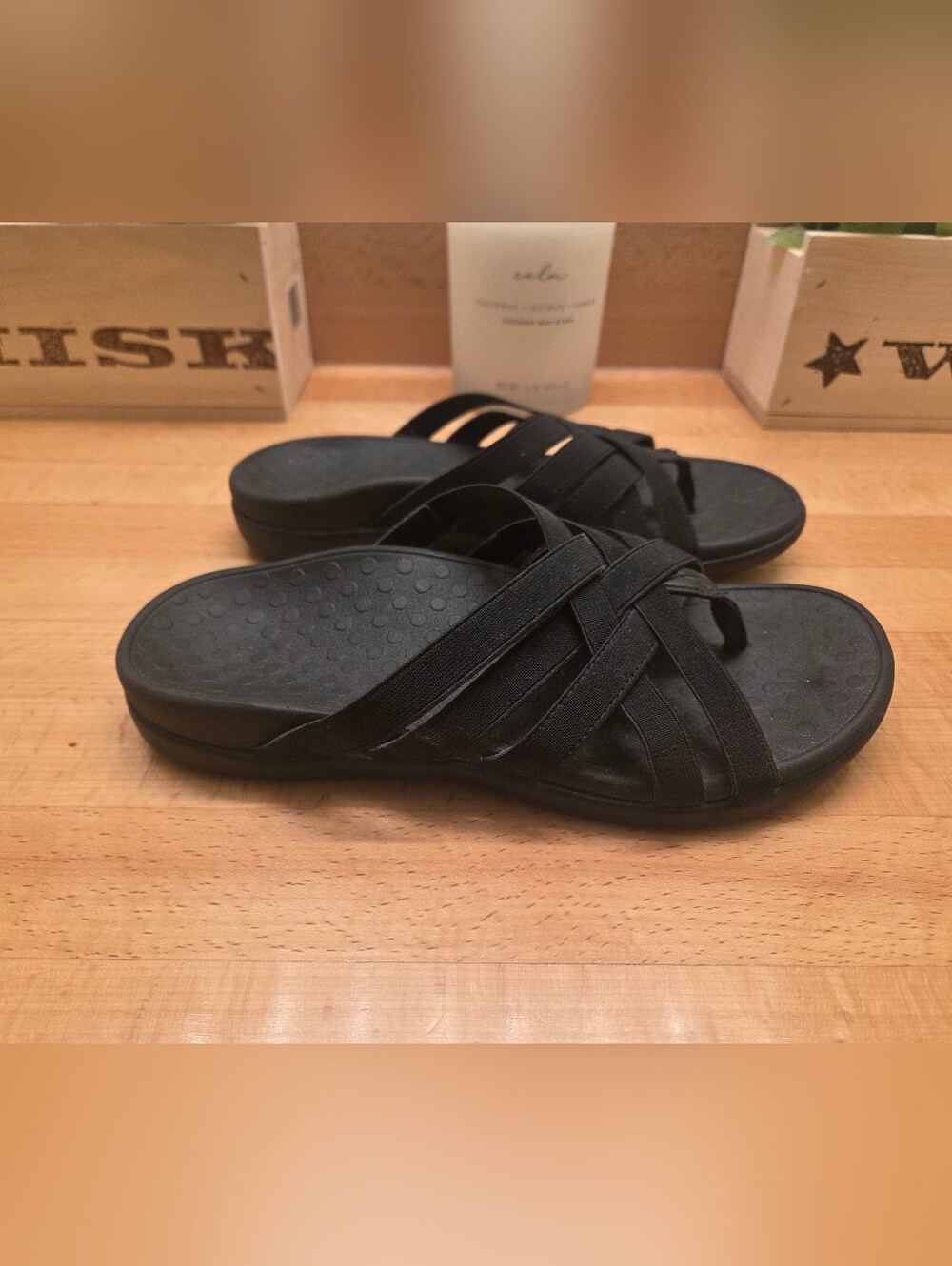 Vionic Tia Sandals Black Criss-Cross Stretch Straps Womens Size 7